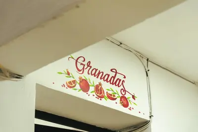 Certificado, premio, señal o documento que está expuesto en Casa Don José: GRANADAS