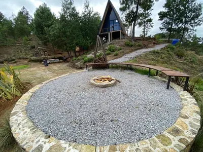 Jardín al aire libre en Cabañas Chalets Piedra Alta Zacatlan