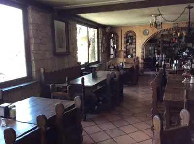 Un restaurante o sitio para comer en Hosteria Covadonga