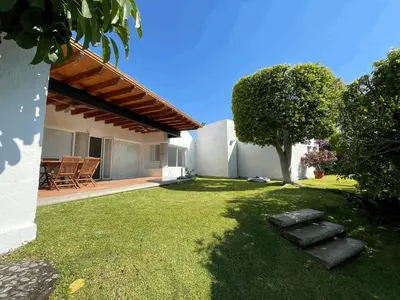 Jardín al aire libre en Casa Tabachin
