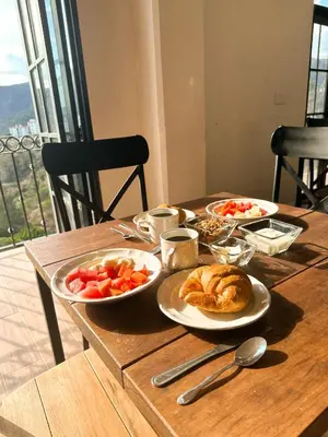Comida en o cerca de este hotel