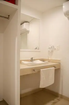 Un baño de Hotel Boutique Luciérnaga Xochitepec