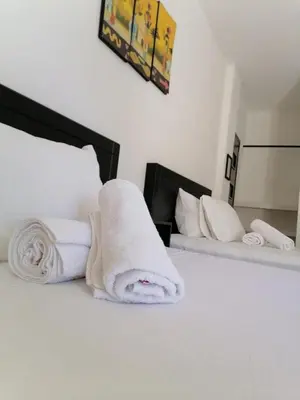 Cama o camas de una habitación en Standard Queen Room two beds n01
