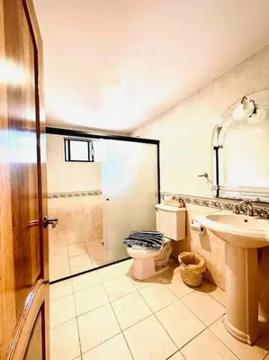 Un baño de Casa Ritual tu refugio con jardín & 4 recámaras