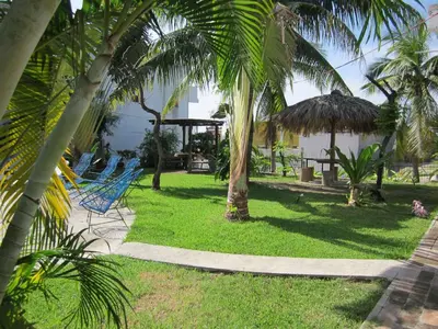 Jardín al aire libre en Hotel Rivera Del Mar