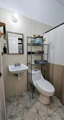 Un baño de Casa Inés/ Terraza/ Centro de Oaxaca