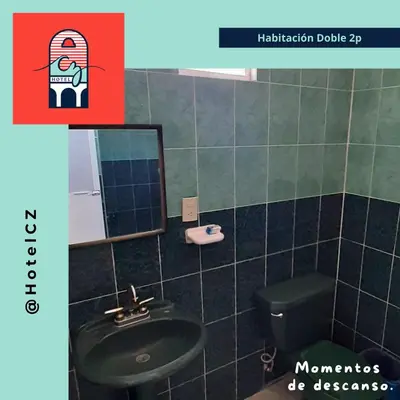 Un baño de Hotel CZ