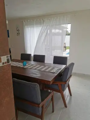 Zona de estar de Hermosa Casa Alberca Climatizada por Paneles Solares