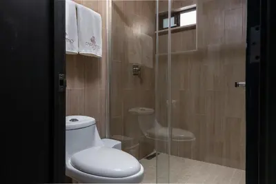 Un baño de Casa Xtao Hotel