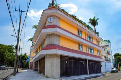 Edificio en el que se encuentra el hotel