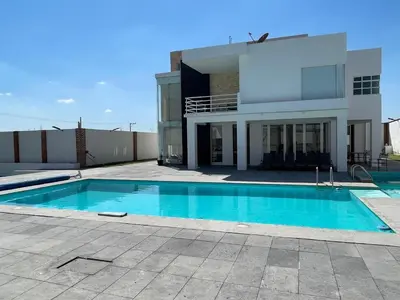 Piscina en o cerca de Casa Girasol