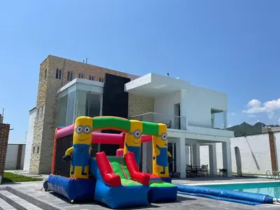 Piscina en o cerca de Casa Girasol