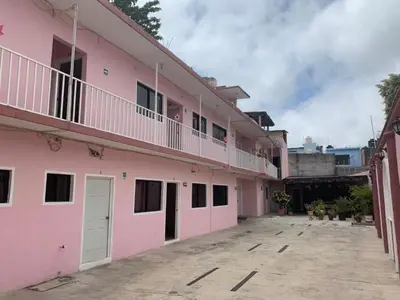 Edificio en el que se encuentra el hotel cápsula