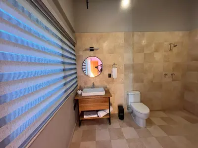 Un baño de Suites Patio Antequera
