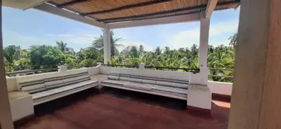 Un balcón o terraza de Villa De Santos Acapulco Playa Bonfil Alberca