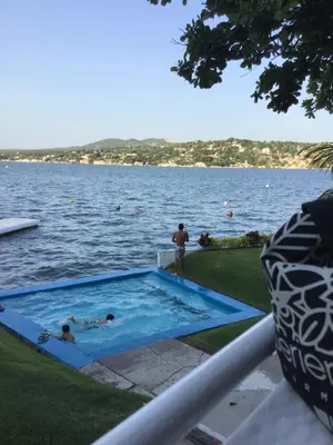 Paisaje cerca de este hotel