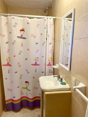 Un baño de Hotel Bigu