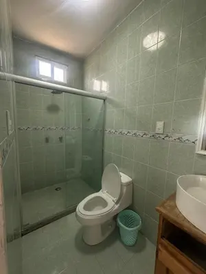 Un baño de Casa Gaviota Casa Con Alberca y Palapa