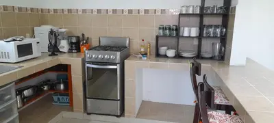 Una cocina o zona de cocina en Casa con alberca privada y agradable jardín