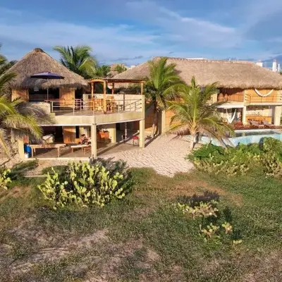 UtopiAmar Beach House & Suites