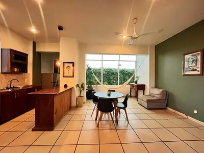 Una televisión o centro de entretenimiento en Edificio Teocalli, Bacocho Puerto Escondido