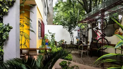 Jardín al aire libre en Chalet del Carmen, Coyoacán