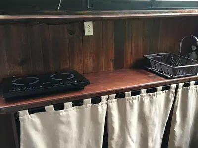 Una cocina o zona de cocina en Double Bed, Queen size, small kitchen, terrace, wi-fi- air condition