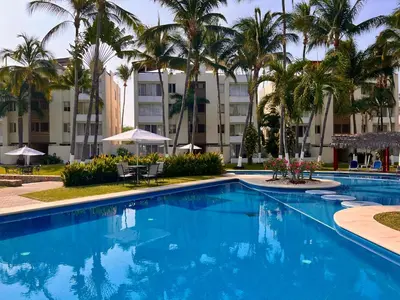 Piscina en o cerca de Depto acogedor en Acapulco Diamante - Sin daños por OTIS