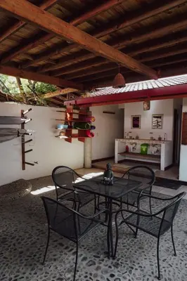 Una cocina o zona de cocina en Pacific Buddha