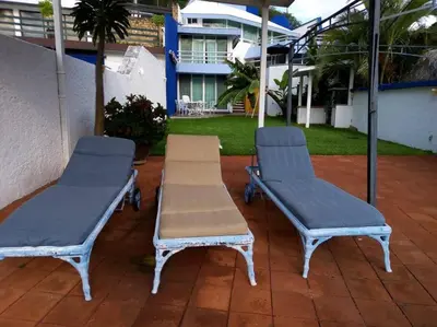 Jardín al aire libre en Casa Azul en la orilla del Lago Tequesquitengo