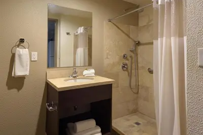 Un baño de Extended Suites Coatzacoalcos Forum