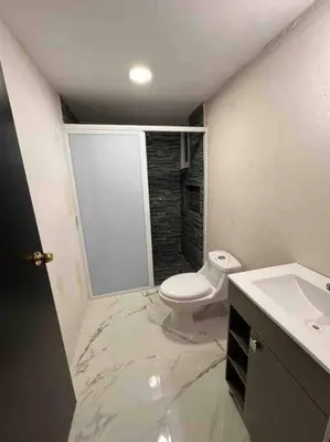 Un baño de Apartamento confortable y bien ubicado