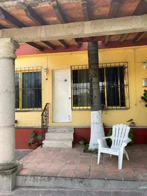 Edificio en el que se encuentra la habitación en casa particular