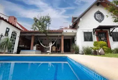 Piscina en o cerca de Linda casa céntrica c/alberca y jacuzzi