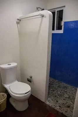 Un baño de Cielito Lindo Suites