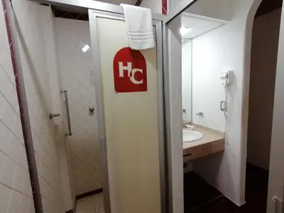 Un baño de Hotel Candilejas Playa