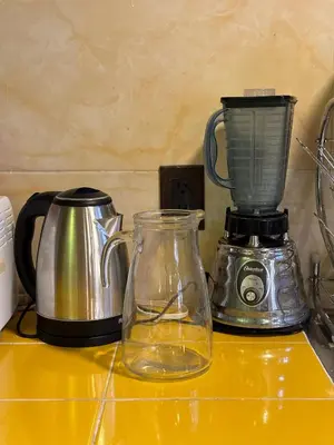 Utensilios para hacer té y café en Mariposas