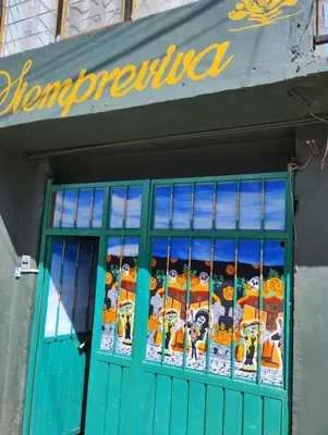 Supermercado u otro tipo de tienda en el apartamento o alrededores