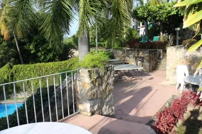 Jardín al aire libre en Incredibly Beautiful Big Villa For Up To 30 Guests