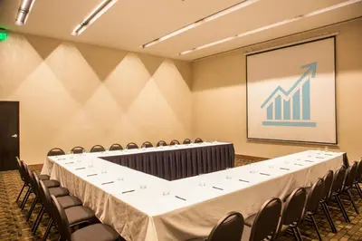 Zona business o sala de conferencias en Fiesta Inn Plaza Central Aeropuerto