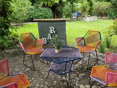 Jardín al aire libre en Glamp de Lujo Teques Granja El Sol