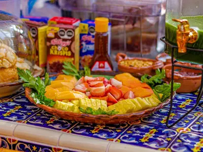 Comida en o cerca de este hotel