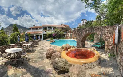 Piscina en o cerca de Casona Colonial de la Misión