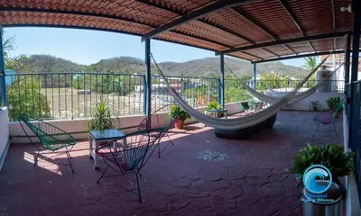 Un balcón o terraza de Hostal Azul y Blanco