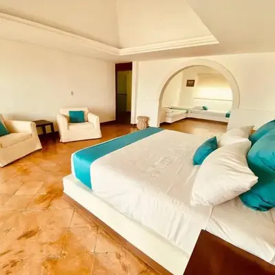 Moderna casa de 3 dormitorios con cama King size y vistas al horizonte de la piscina