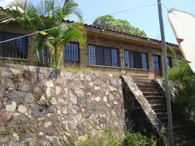 Edificio en el que se encuentra el lodge
