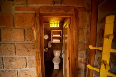 Un baño de Canto del Bosque Santuario de las luciernagas