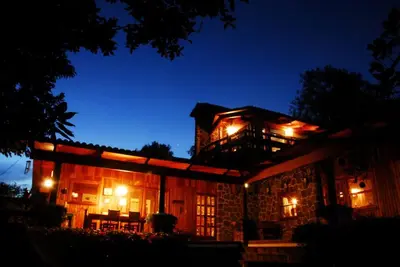 Edificio en el que se encuentra la casa o chalet
