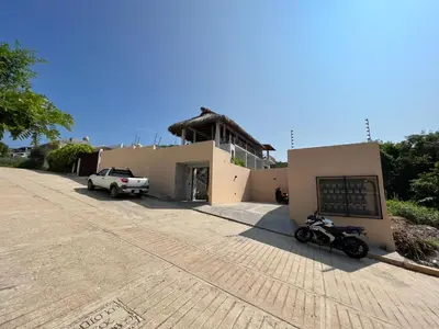 Edificio en el que se encuentra la habitación en casa particular