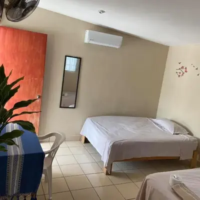 Habitación de Manuel.. ac wifi óptico privada